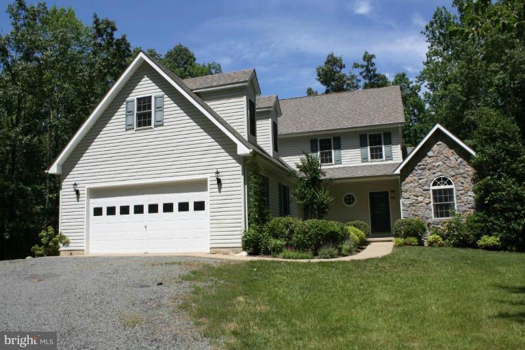 7403 Leeds Manor Road Marshall, VA 20115 - Photo 1 of 12 Exterior (Main)