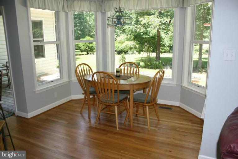 7403 Leeds Manor Road Marshall, VA 20115 - Photo 3 of 12 Breakfast Area