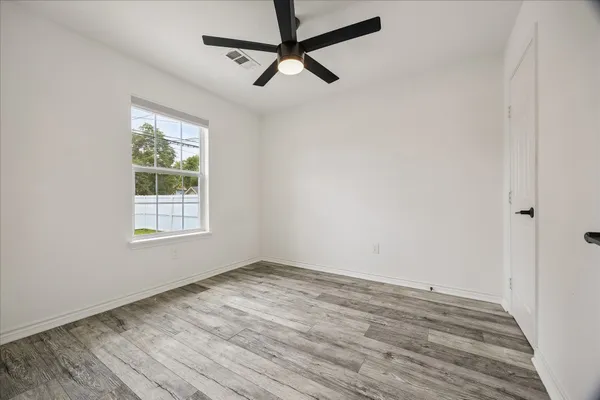 $1,295 | 2610 Cochran Street, Houston, TX 77009