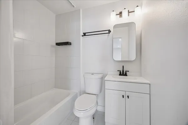 $1,295 | 2610 Cochran Street, Houston, TX 77009