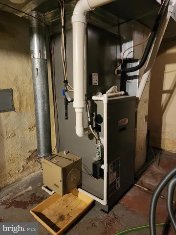 a view of a storage & utility room