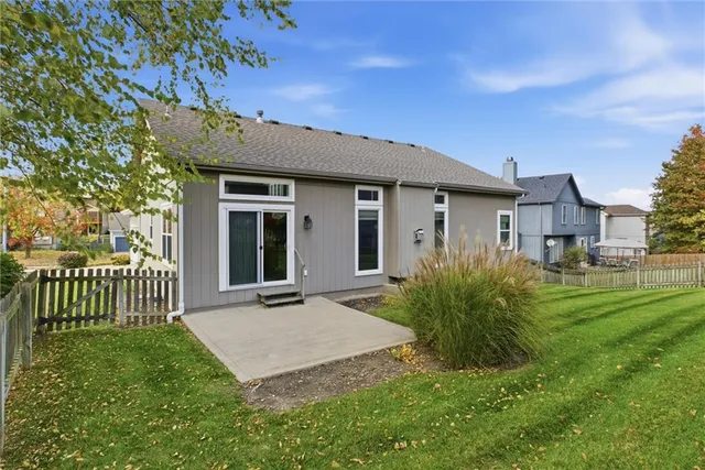 $409,000 | 1009 Southwest Blazing Star Drive, Lee's Summit, MO 64081