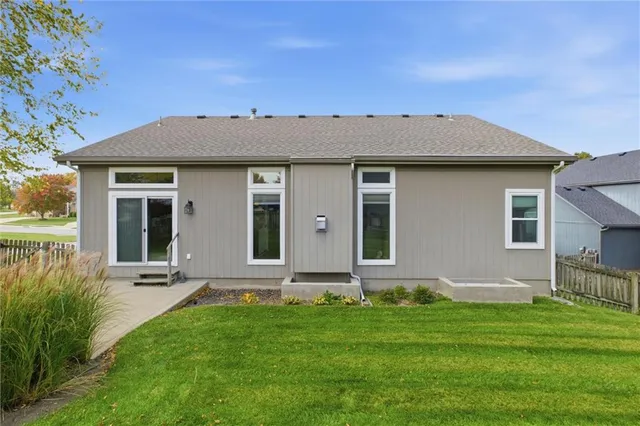 $409,000 | 1009 Southwest Blazing Star Drive, Lee's Summit, MO 64081