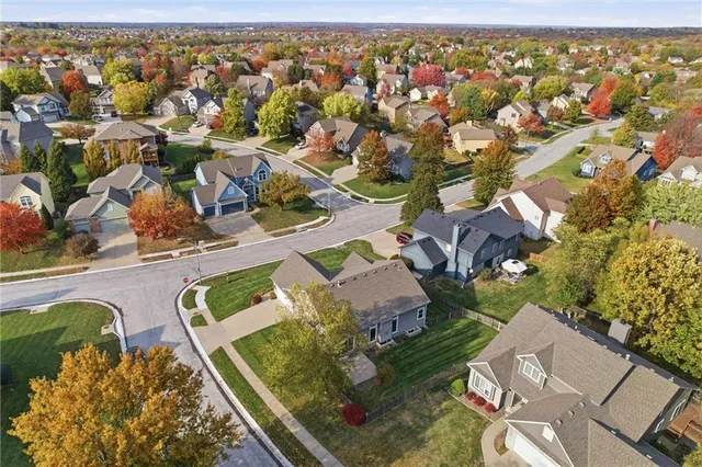 $409,000 | 1009 Southwest Blazing Star Drive, Lee's Summit, MO 64081