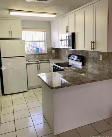 $2,500 | 6690 Southwest 12th Street, Unit 46690, West Miami, FL 33144
