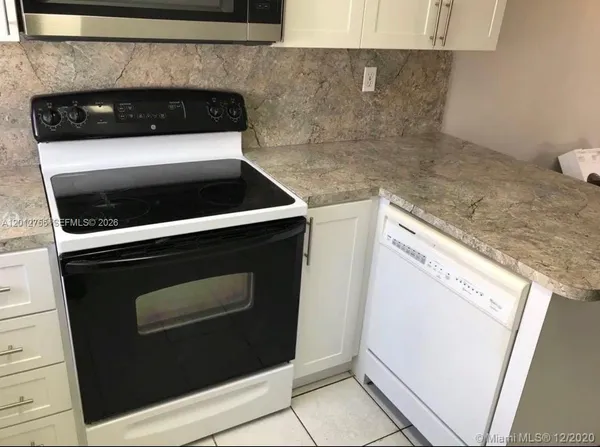 $2,500 | 6690 Southwest 12th Street, Unit 46690, West Miami, FL 33144