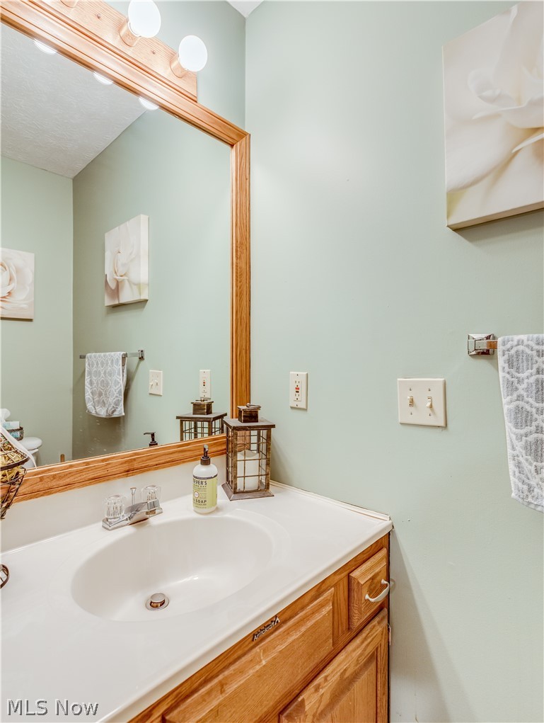 917 Bridge Road Akron, OH 44312 - Photo 17 of 31 Gallery Image 17