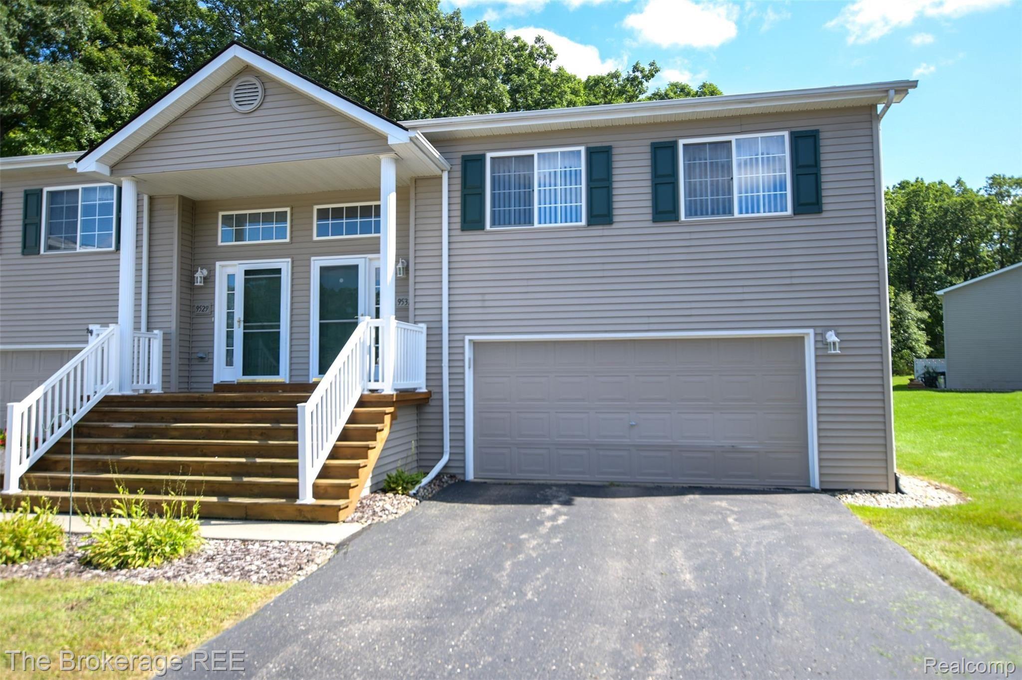 9531 Timber Ridge Drive Grand Blanc, MI 48439 - Photo 2 of 25 DSC_4389.jpg