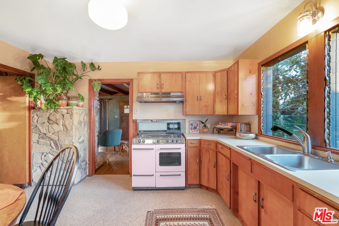 1031 Everett Street Los Angeles, CA 90026 - Photo 15 of 54