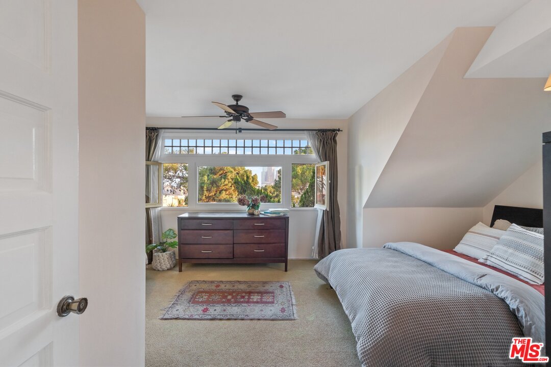 1031 Everett Street Los Angeles, CA 90026 - Photo 22 of 54