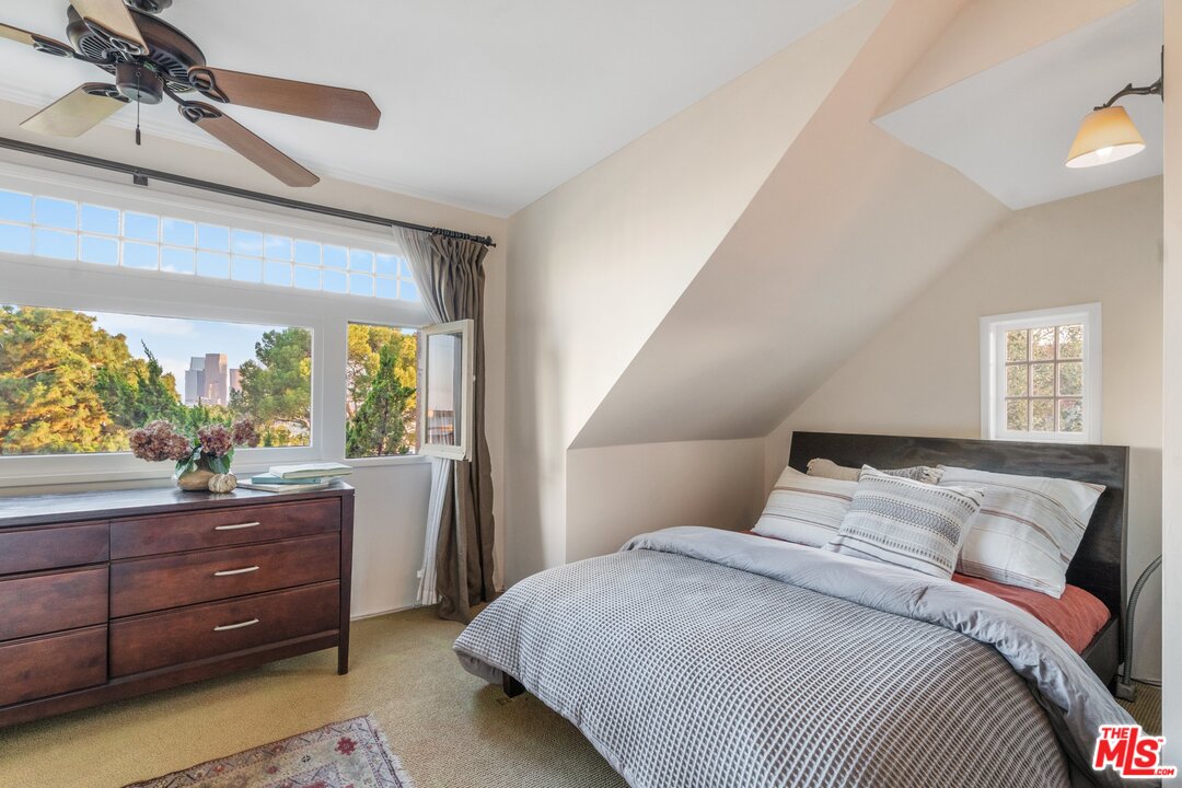 1031 Everett Street Los Angeles, CA 90026 - Photo 23 of 54