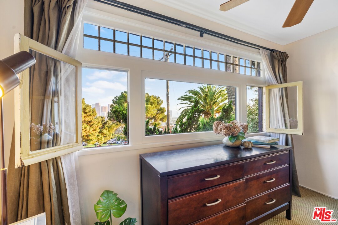 1031 Everett Street Los Angeles, CA 90026 - Photo 24 of 54