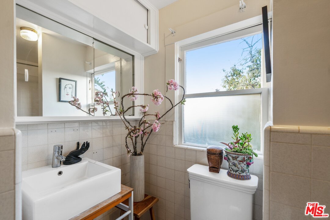 1031 Everett Street Los Angeles, CA 90026 - Photo 29 of 54