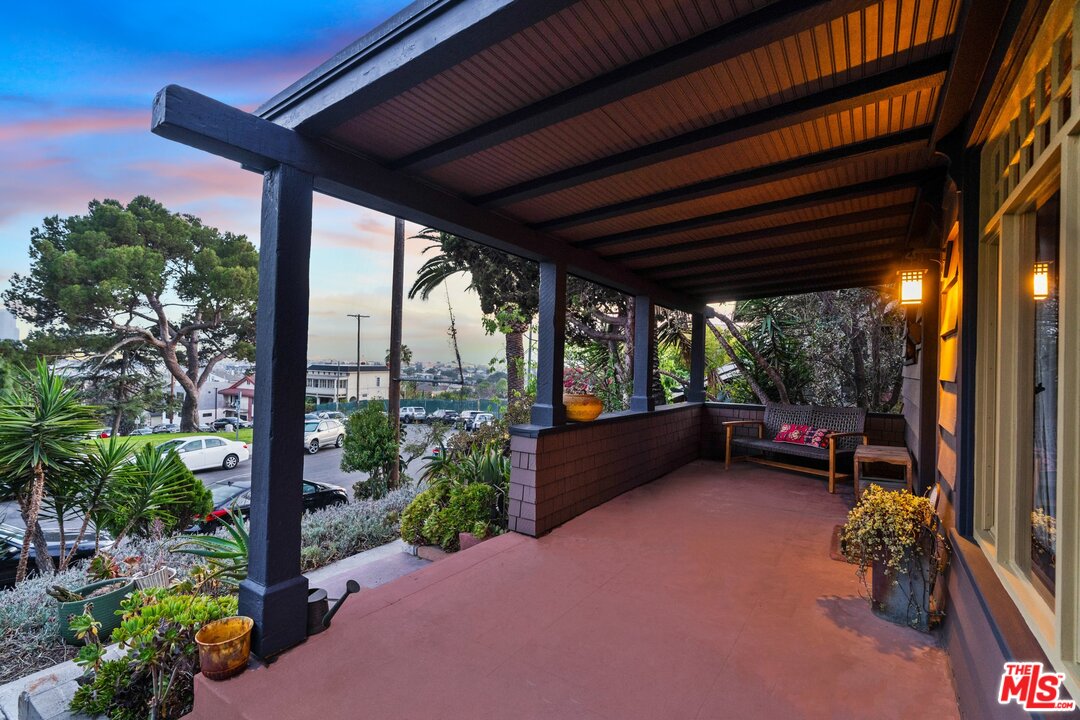 1031 Everett Street Los Angeles, CA 90026 - Photo 5 of 54