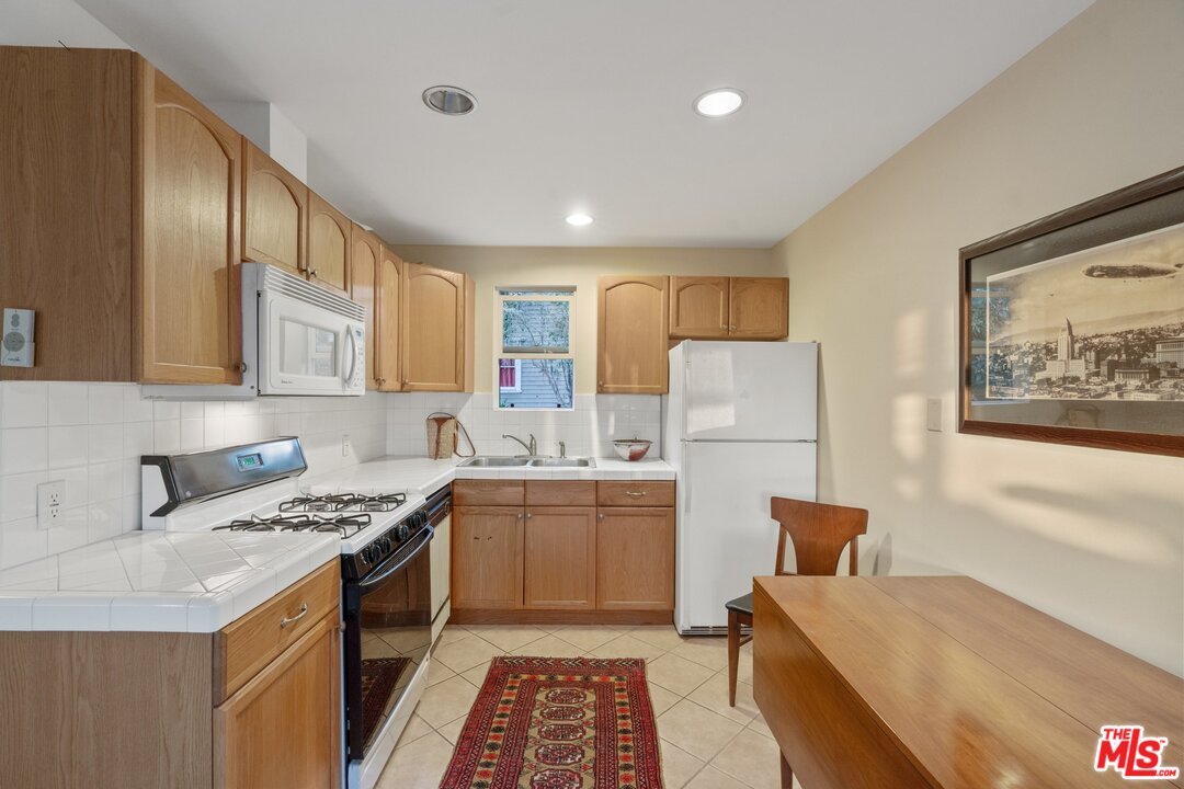 1031 Everett Street Los Angeles, CA 90026 - Photo 46 of 54