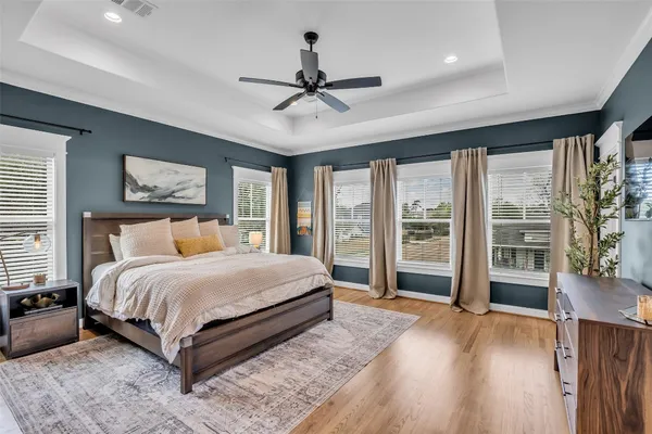 $1,100,000 | 800 Walton Street, Houston, TX 77009