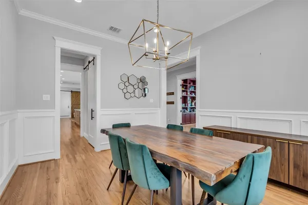 $1,100,000 | 800 Walton Street, Houston, TX 77009