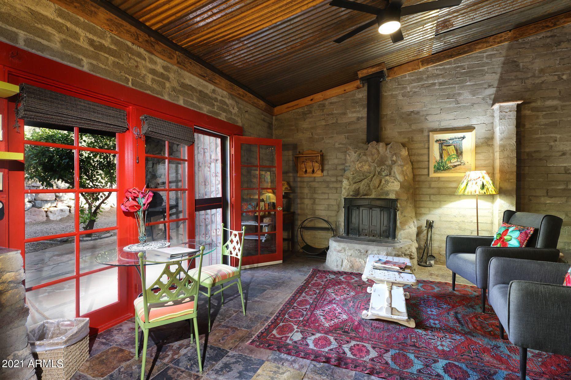 89395 East Aravaipa Road Winkelman, AZ 85192 - Photo 36 of 50 AF Mountain Casita Living Room