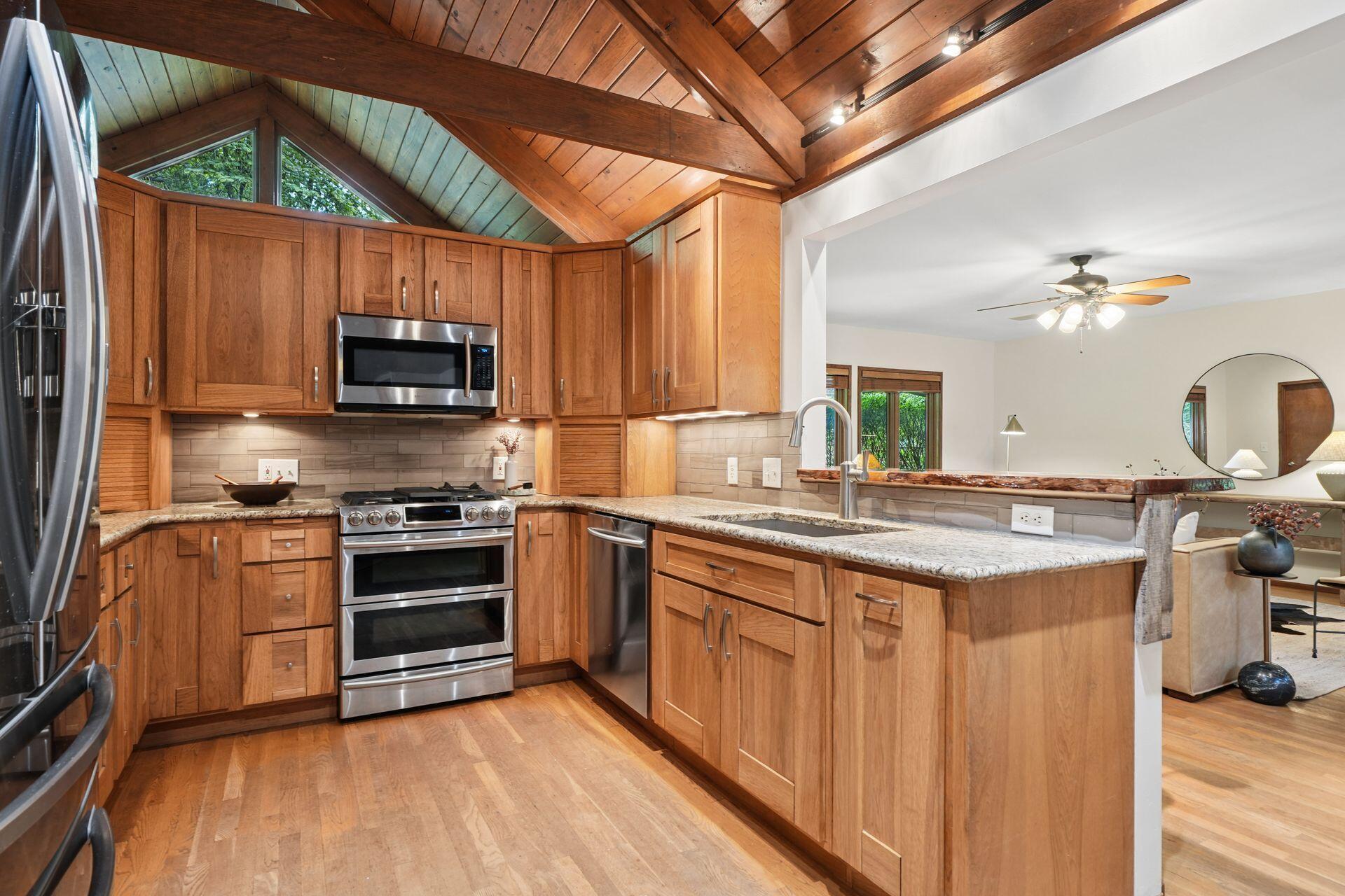 2756 Lear Road Upper Arlington, OH 43220 - Photo 17 of 58 Kitchen