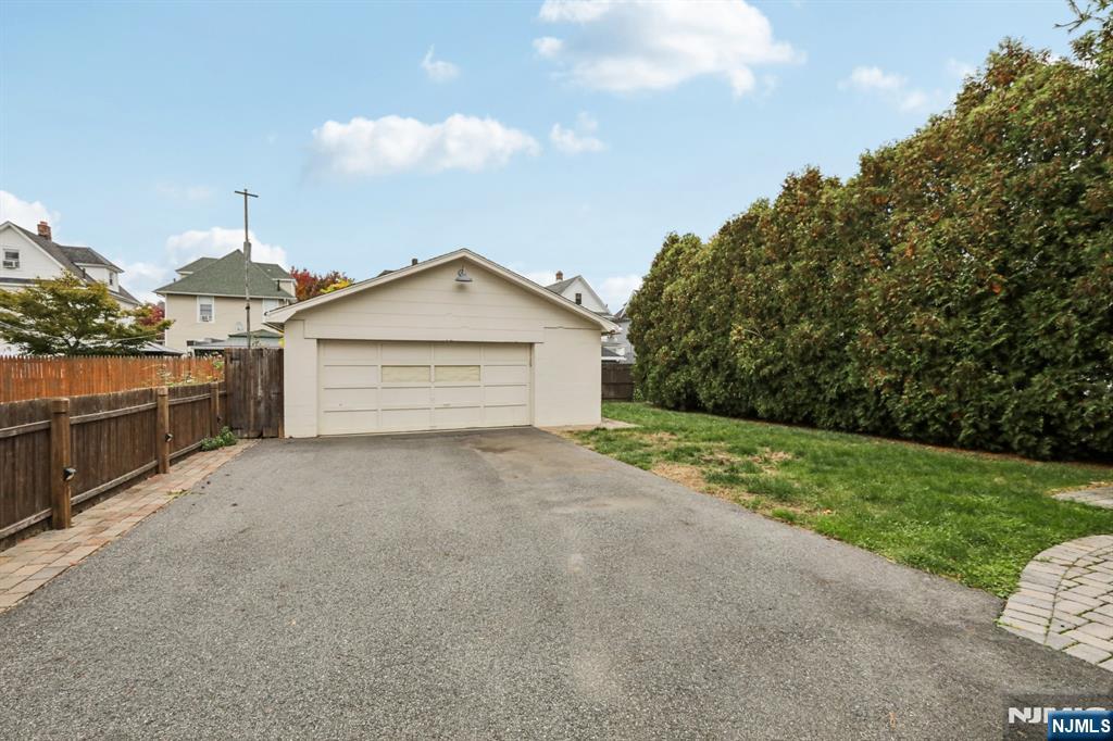 56 Gordon Street Ridgefield Park, NJ 07660 - Photo 34 of 38