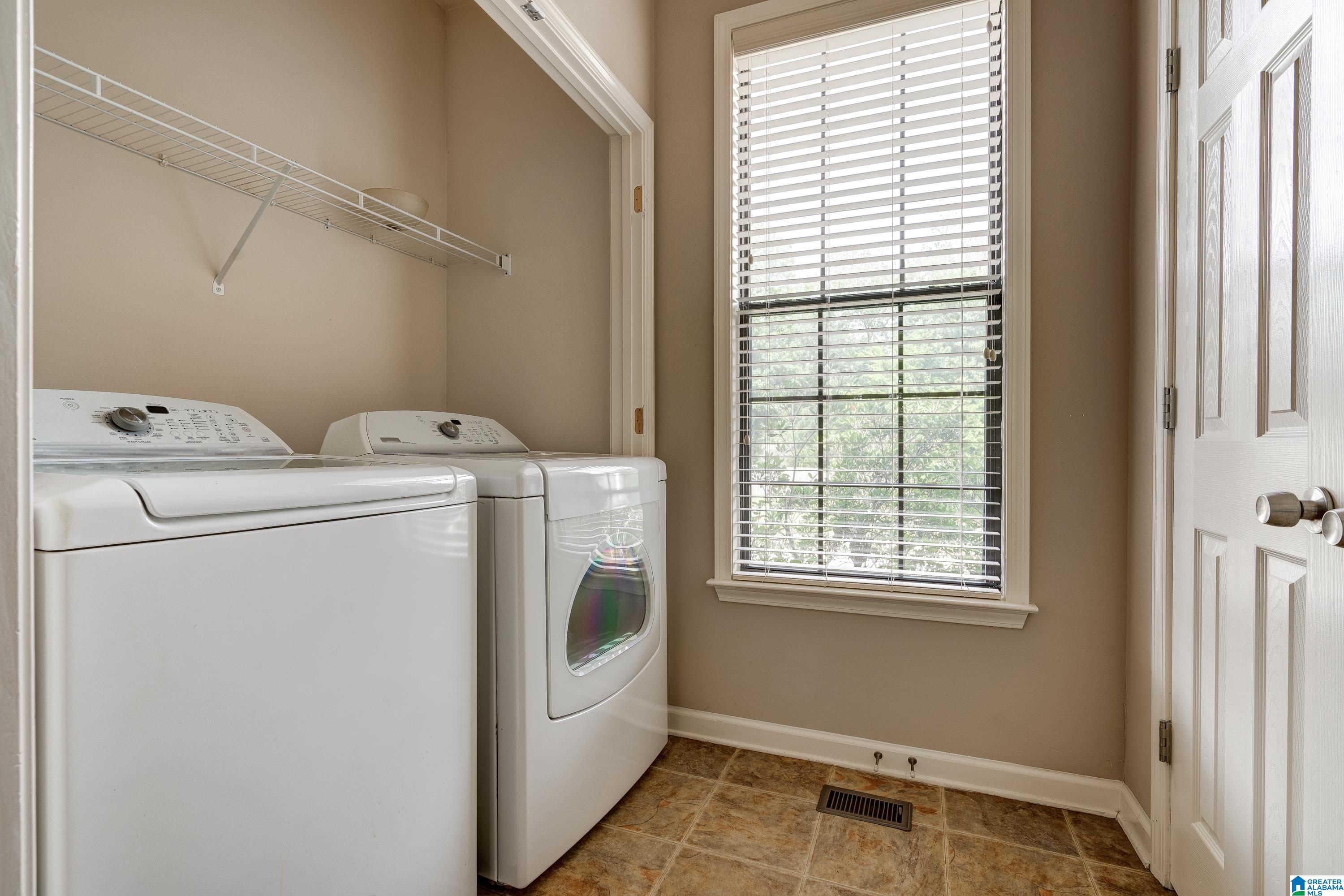 203 Chinaberry Way Alabaster, AL 35114 - Photo 13 of 38