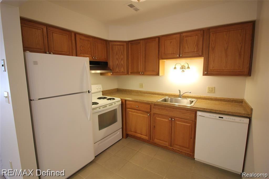 4973 East 10 Mile Road Warren, MI 48091 - Photo 7 of 9