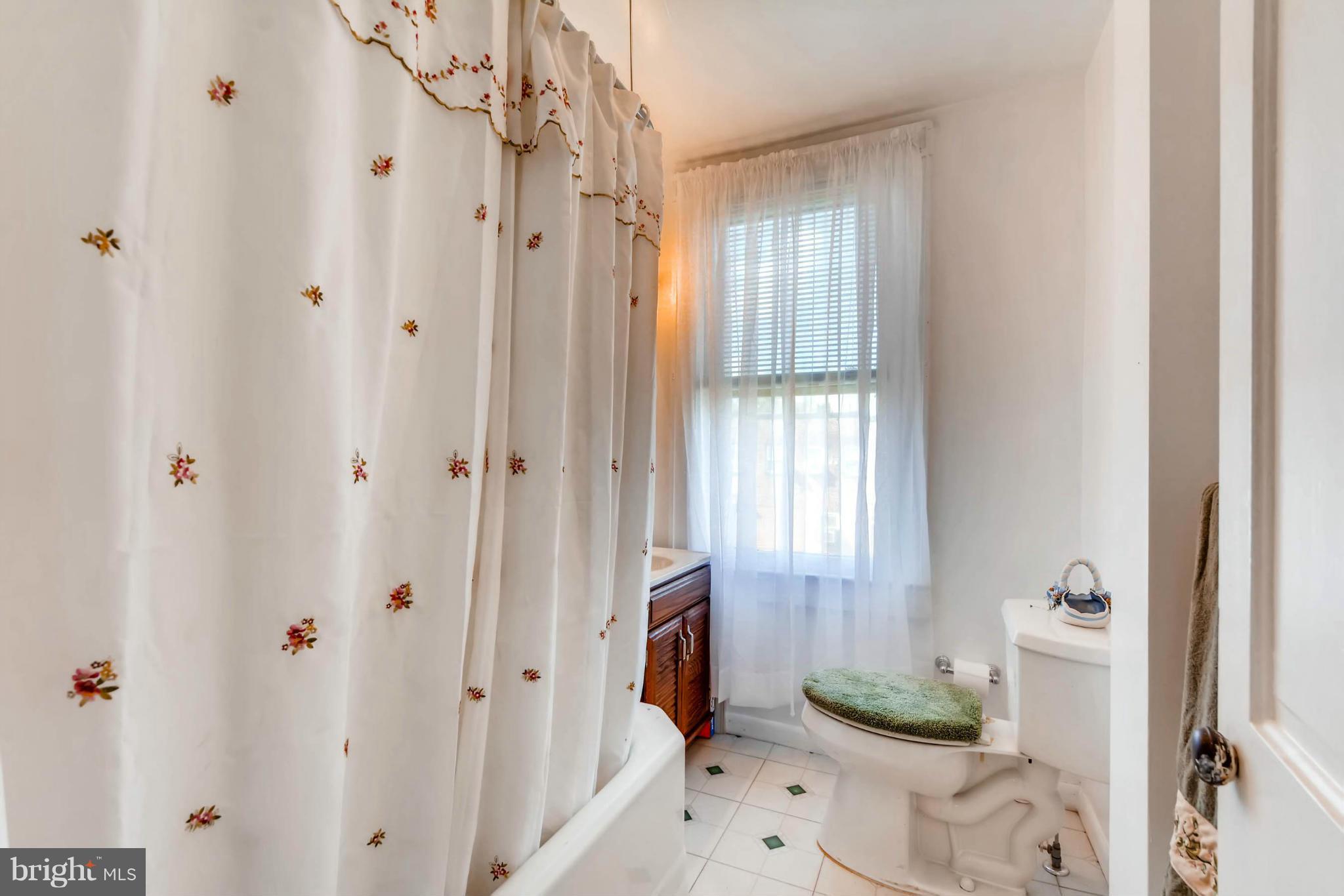 3725 Old York Road Baltimore, MD 21218 - Photo 24 of 30 Bath