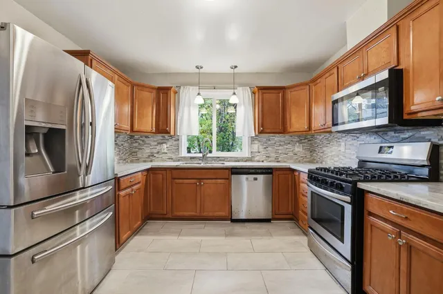 $474,900 | 4850 11th Avenue, Sacramento, CA 95820