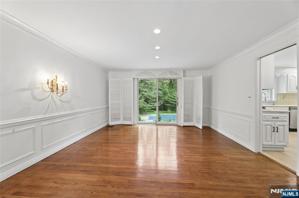 26 Glenwood Road Tenafly, NJ 07670 - Photo 7 of 31