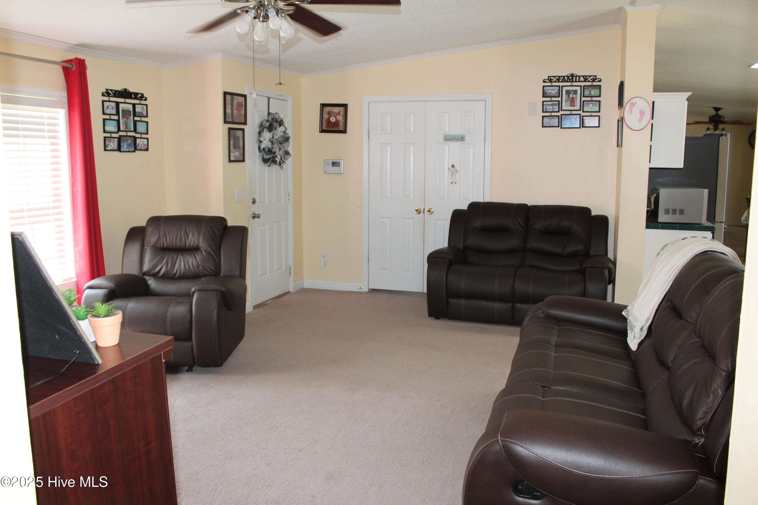 4659 General Howe Road Riegelwood, NC 28456 - Photo 9 of 17 IMG_2907