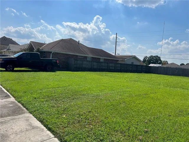 $59,000 | 3700 Karen Drive, Chalmette, LA 70043