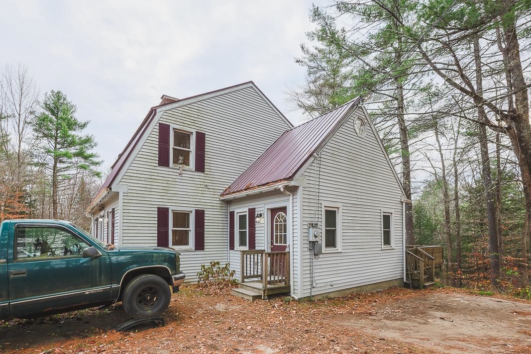348 Windsor Road Hillsborough, NH 03244 - Photo 2 of 32