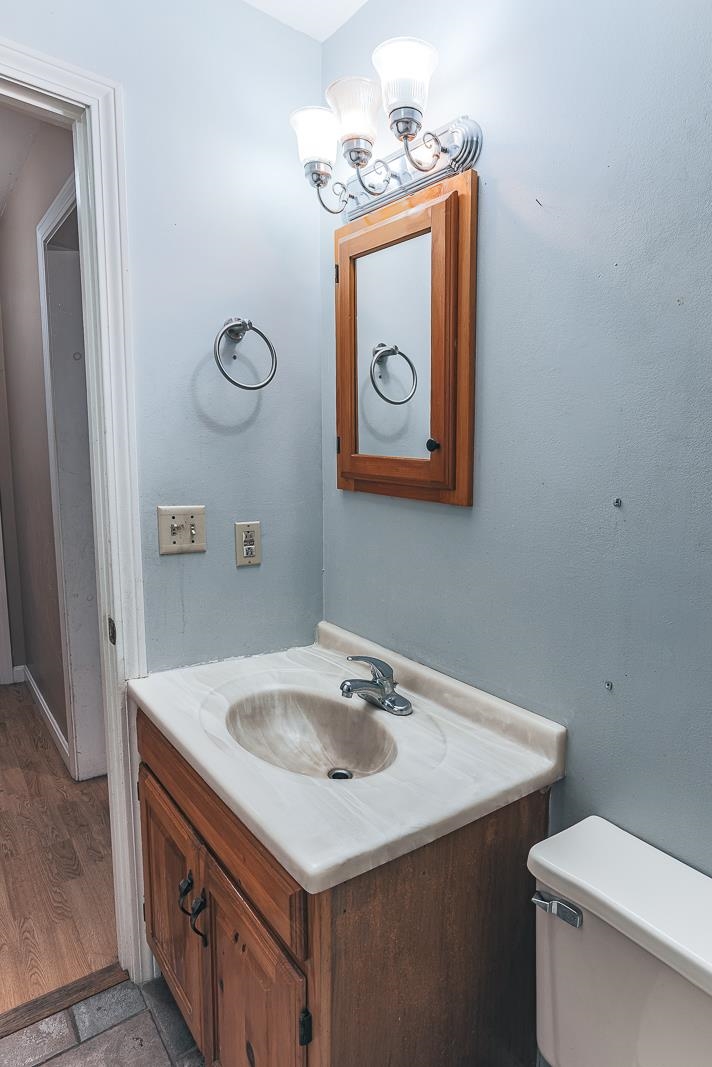 348 Windsor Road Hillsborough, NH 03244 - Photo 7 of 32