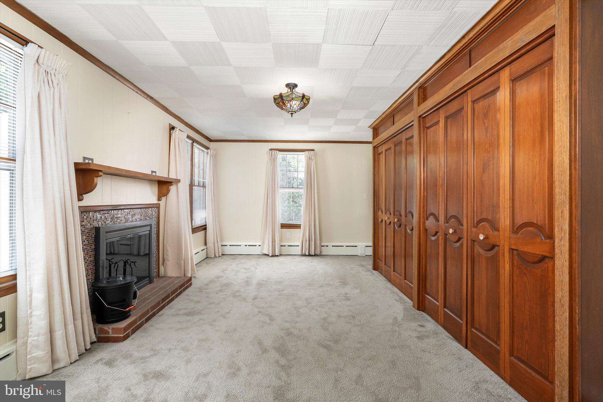 16 Station Road Cranbury, NJ 08512 - Photo 10 of 39 Living Room