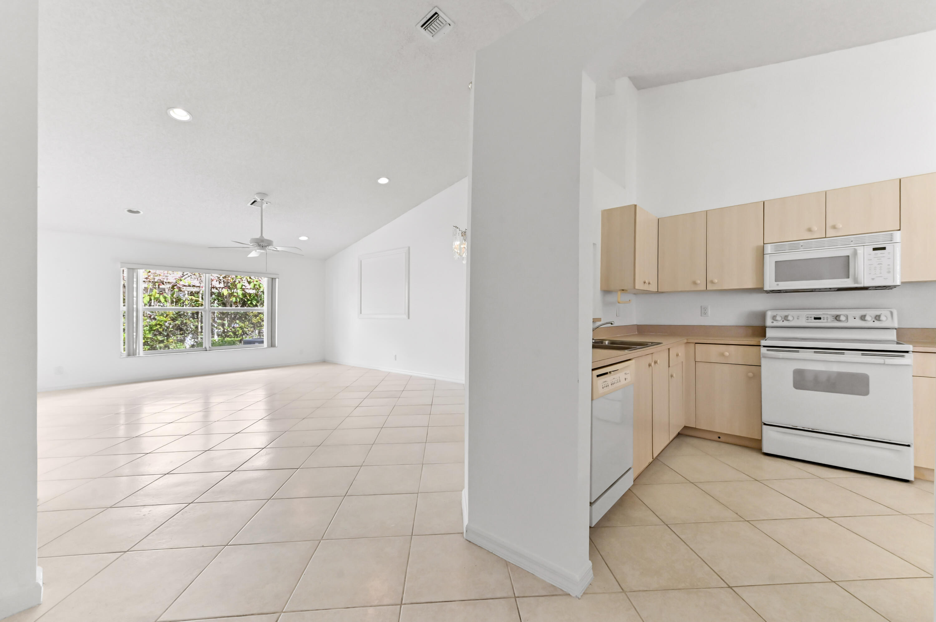 6069 Heliconia Road Delray Beach, FL 33484 - Photo 5 of 56 06 kitchen 01