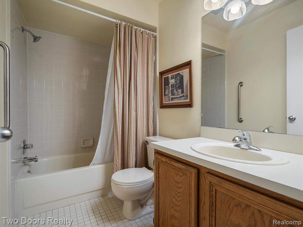 663 Camden Court Rochester Hills, MI 48307 - Photo 26 of 39