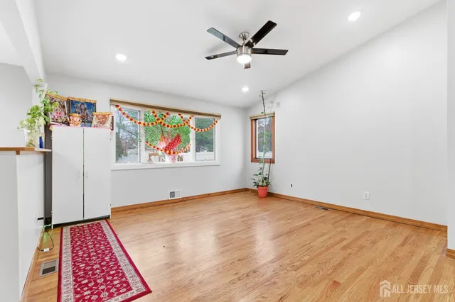 $675,000 | 16 Hallo Street, Edison, NJ 08837