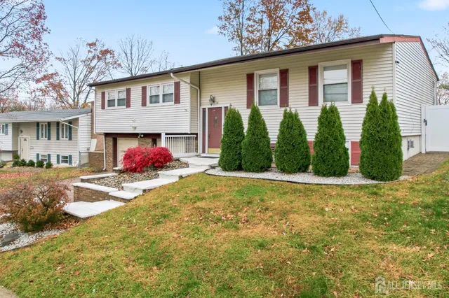 $675,000 | 16 Hallo Street, Edison, NJ 08837