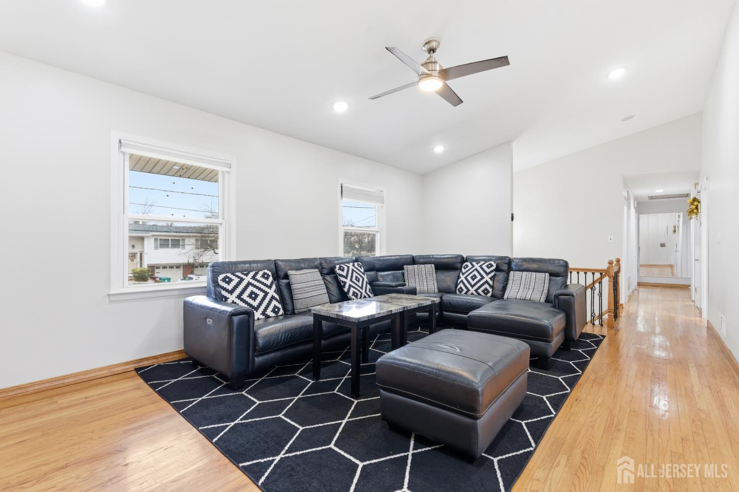 16 Hallo Street Edison, NJ 08837 - Photo 7 of 37