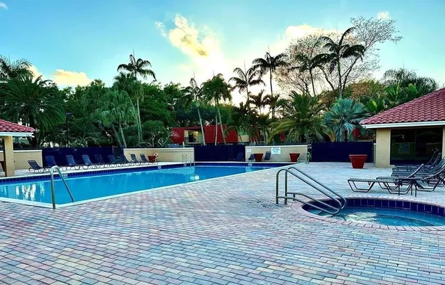 $2,675 | 23048 Oxford Place, Boca Raton, FL 33433