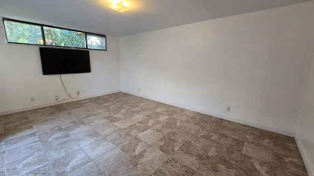 $2,675 | 23048 Oxford Place, Boca Raton, FL 33433