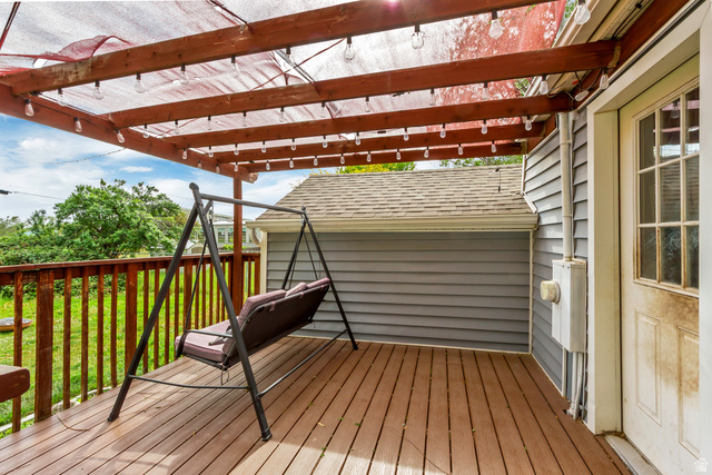 65 West 700 North Bountiful, UT 84010 - Photo 7 of 29 Expansive outdoor deck featuring wood-finish flooring and a wood railing