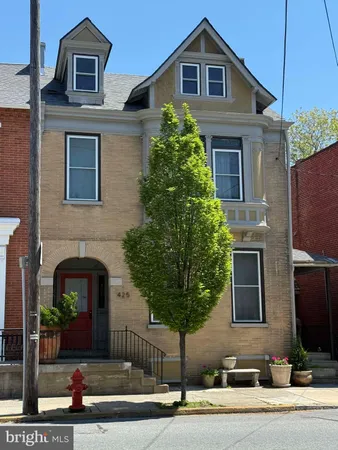 $829,000 | 425 North Queen Street, Lancaster, PA 17603