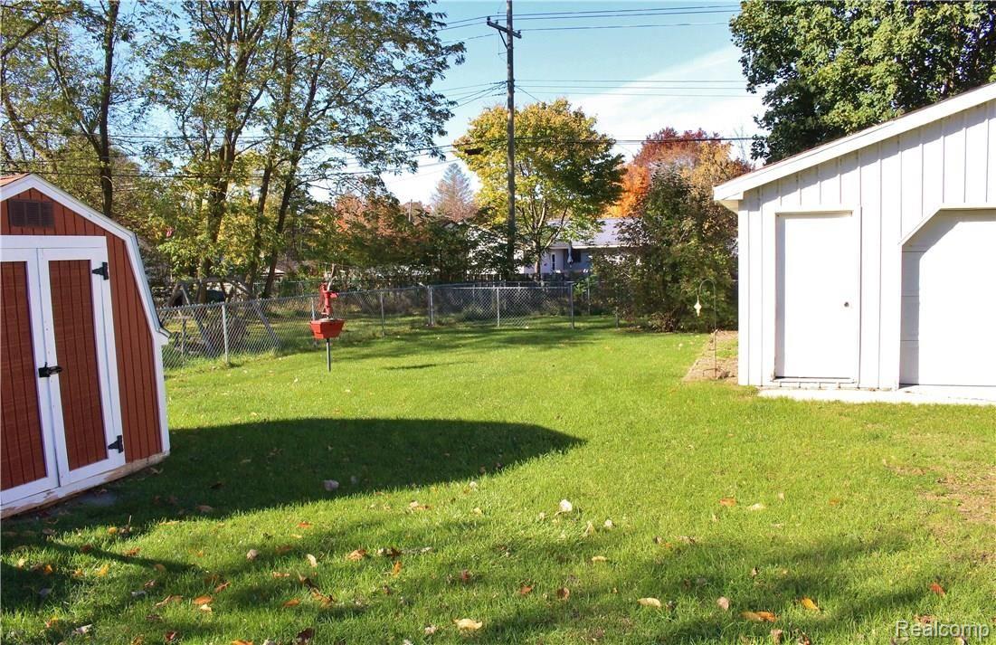 333 East Glass Road Ortonville, MI 48462 - Photo 4 of 30 WONDERFUL FENCED BACK YARD