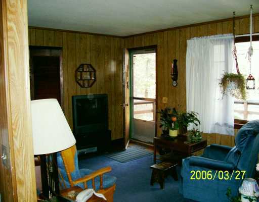 686 S Road South Kingstown, RI 02879 - Photo 5 of 8 Living Room.