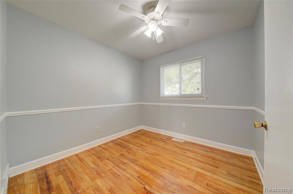 6480 Dillon Road Garden City, MI 48135 - Photo 29 of 45