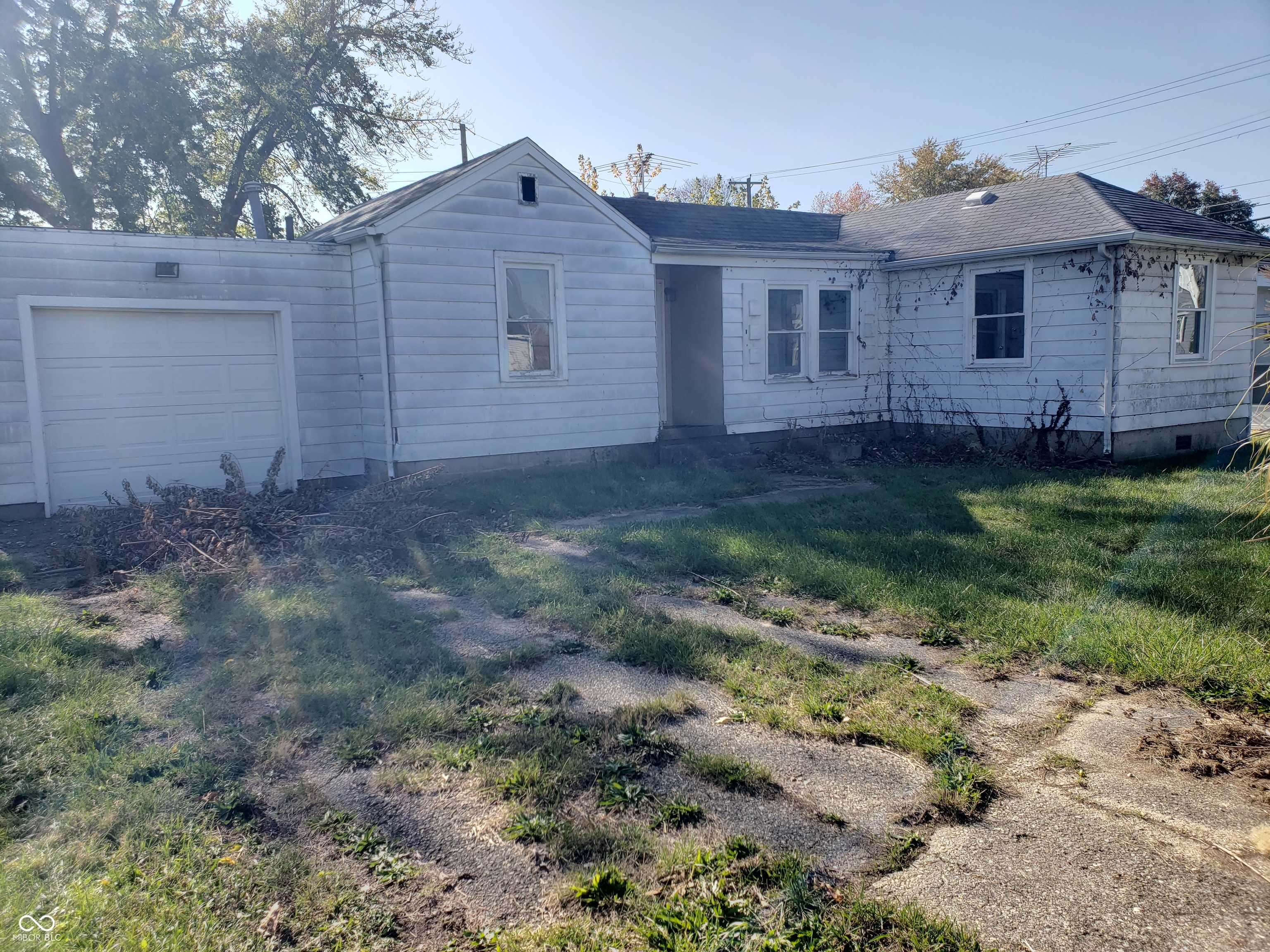 123 East 35th Street Anderson, IN 46013 - Photo 8 of 19