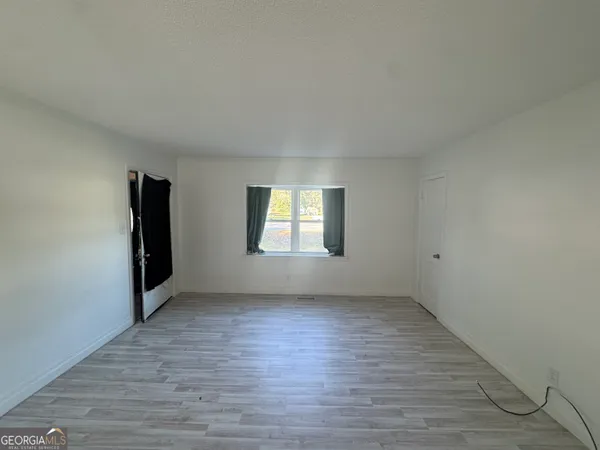 $1,250 | 324 North Main Street, Unit 2, Statesboro, GA 30458