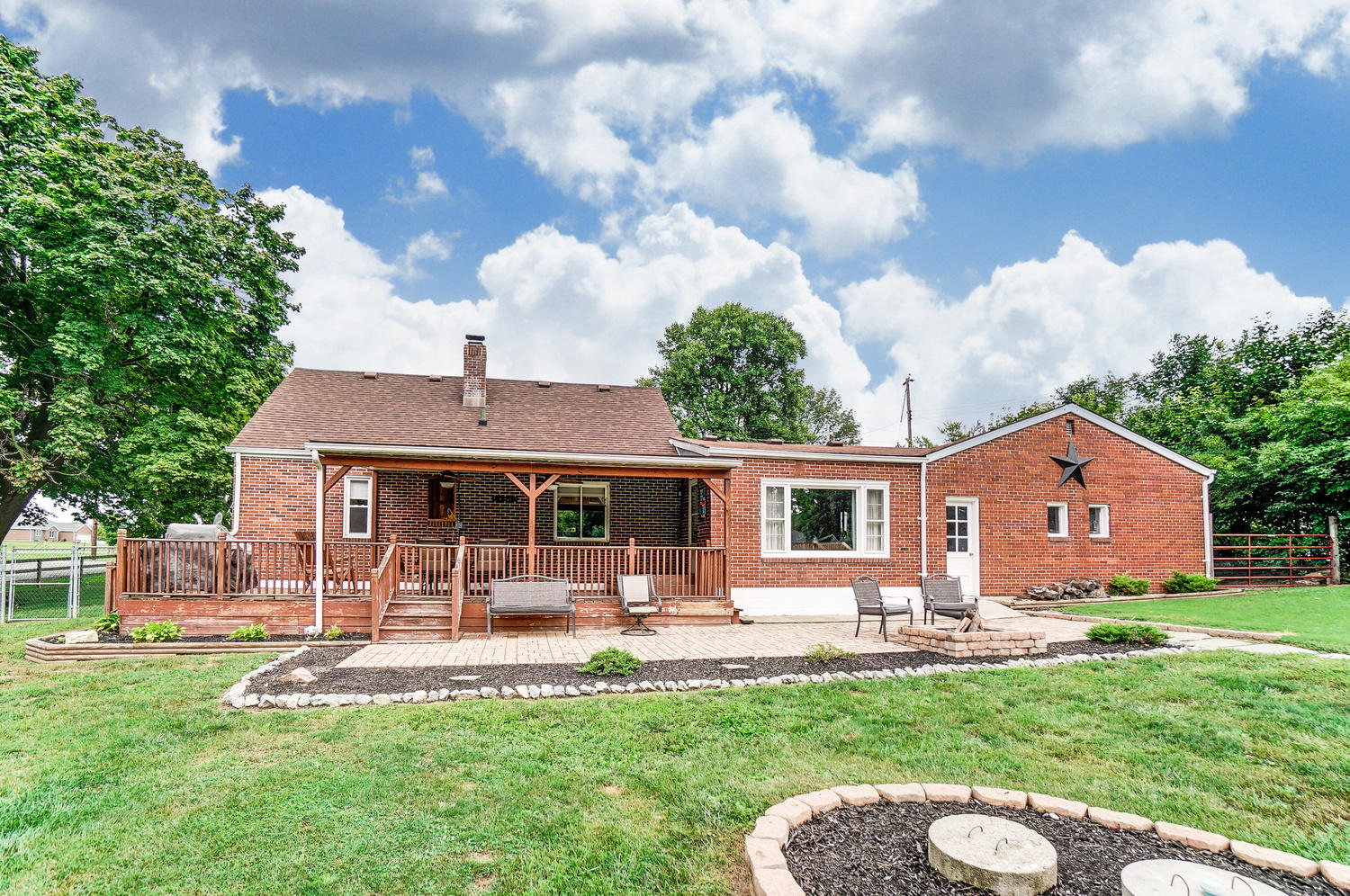 3965 New Carlisle Springfield, OH 45504 - Photo 33 of 40