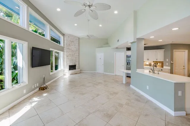 $2,595,000 | 2432 Northeast 22nd Avenue, Lighthouse Point, FL 33064